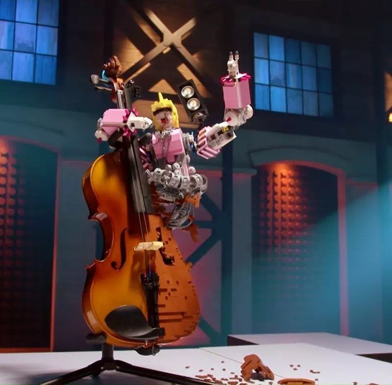 Robot Violin LEGO